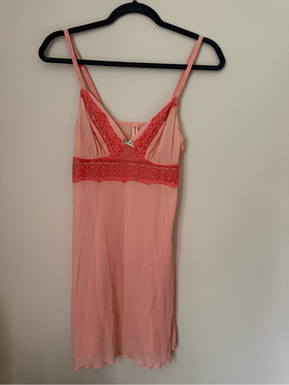 Y2K Vintage La Vie en Rose Pink Lace-Trim Slip Chemise